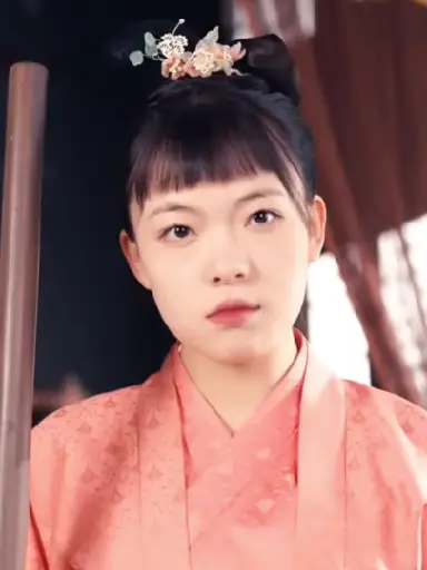 Modern Girl Rules Ancient Court